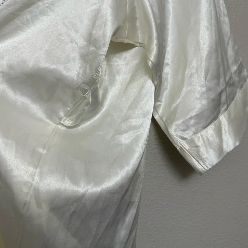 Ivory Bride Satin Robe - Picture 9 of 10